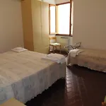 Italia Монелья
