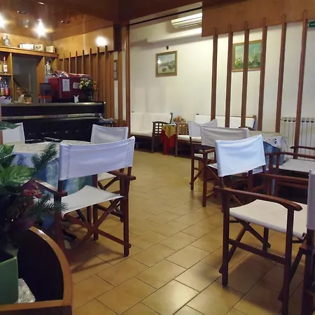 Отель Italia